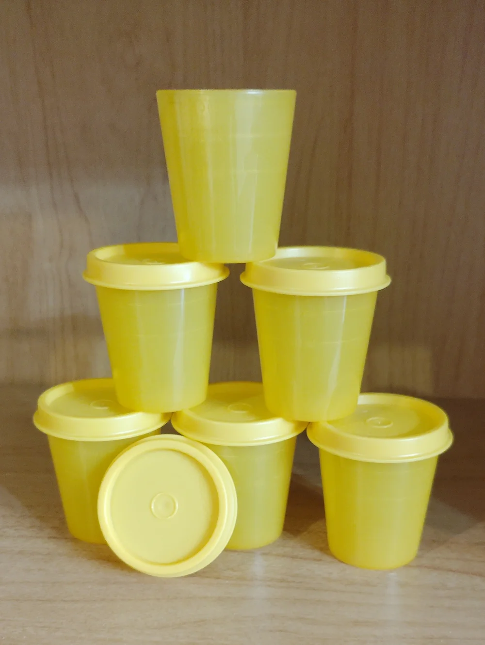 Tupperware Classic Sheer Midgets 2 oz. Minis 6 PC SET Tupper Jell-O Shot Glasses